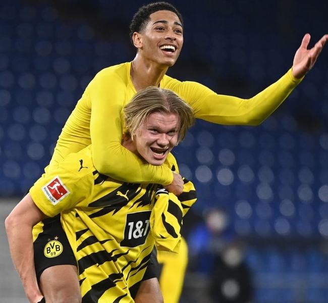 四川女篮近 四川女篮近