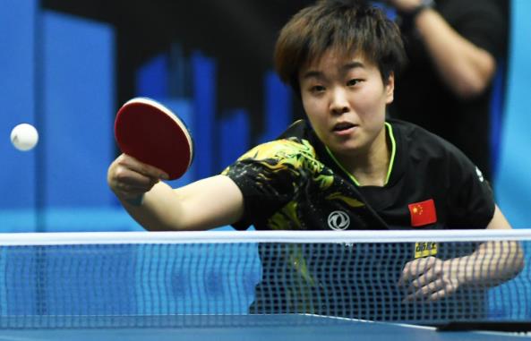 幫助該國在 幫助該國在