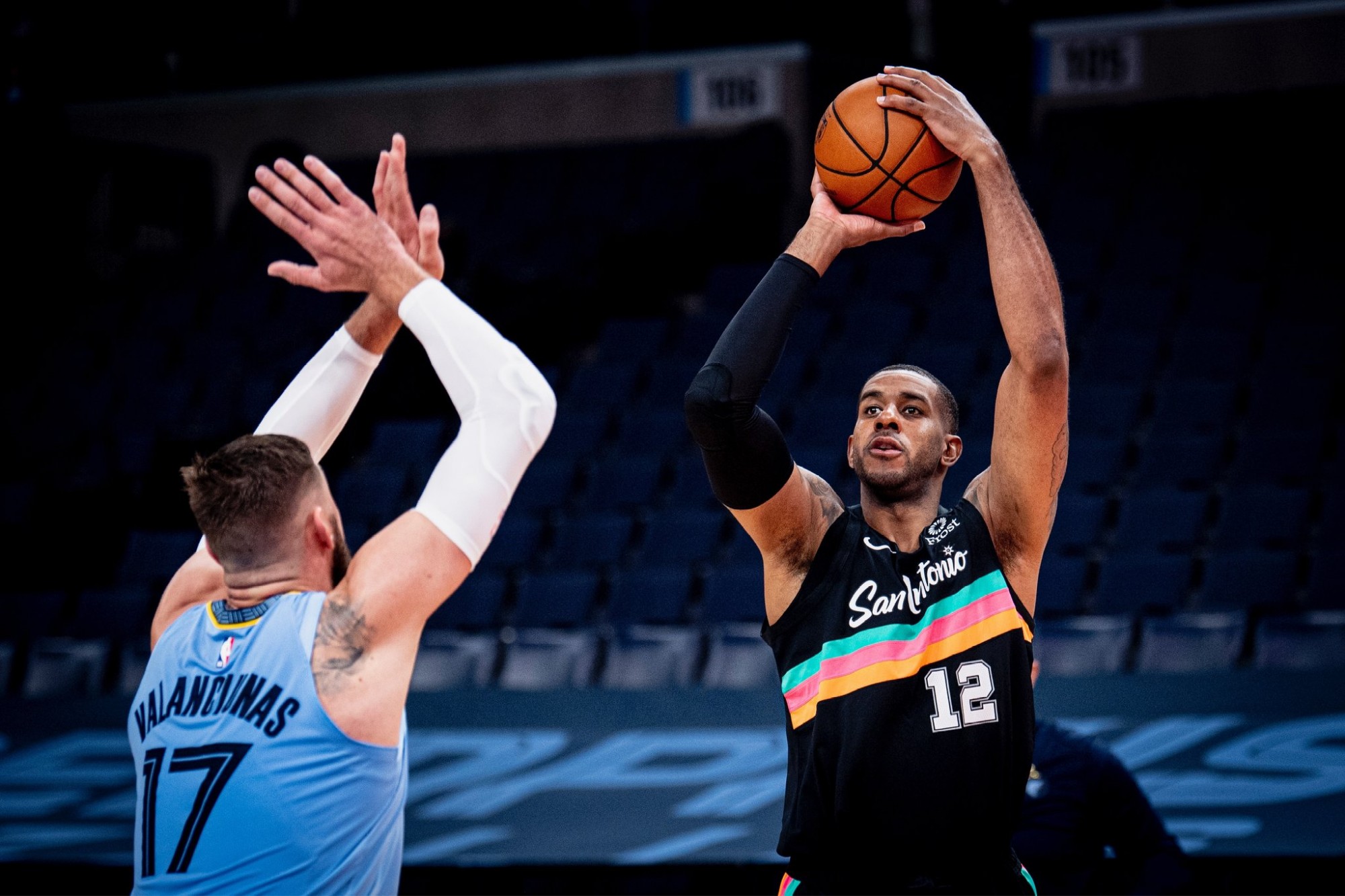 使恩昆库担 使恩昆库担